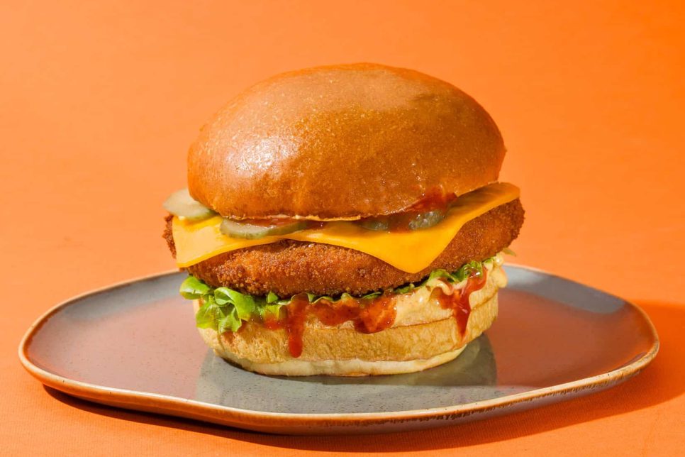 TÖ-acı soslu çıtır tavuk burger